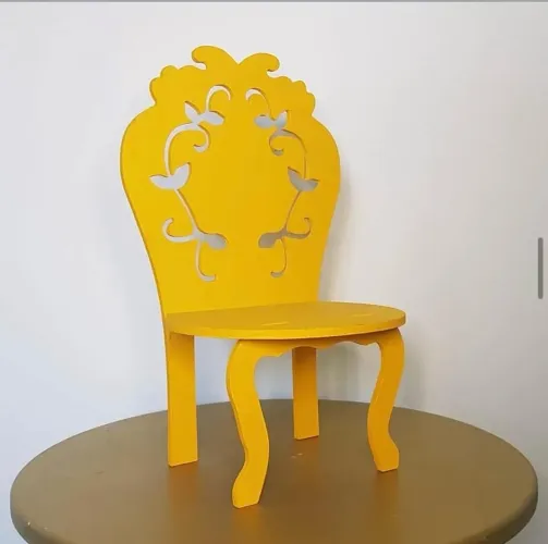 Mini cadeira decorativa para festa temática 