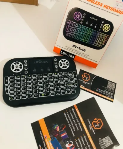 Mini Teclado com mouse touchpad sem fio para Tv, Pc, Projetores etc