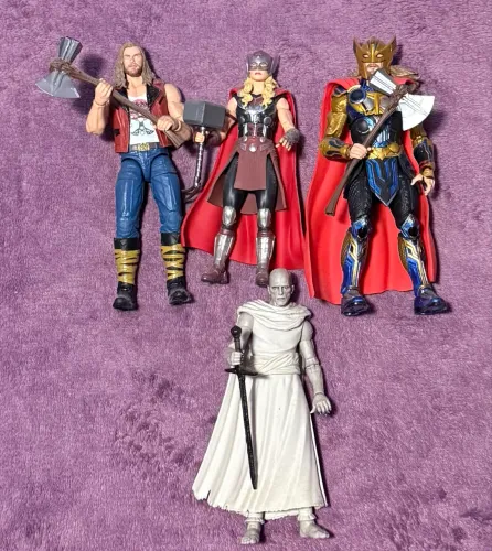 Thor Marvel Legends (Thor Love and Thunder)