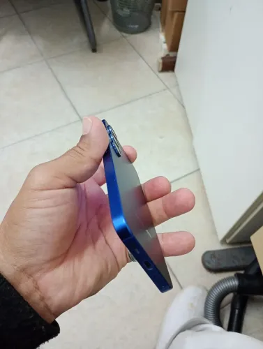 Vendo um Samsung s25 novo zerado com 256g detalhe não pega operadora claro ok mas direto