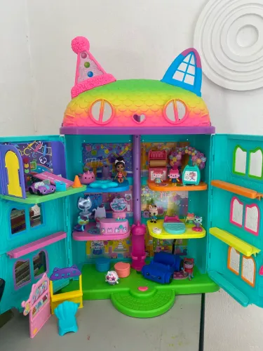 Casa mágica da Gabby Celebração + Cômodo extra Sala de jogos da Carlita