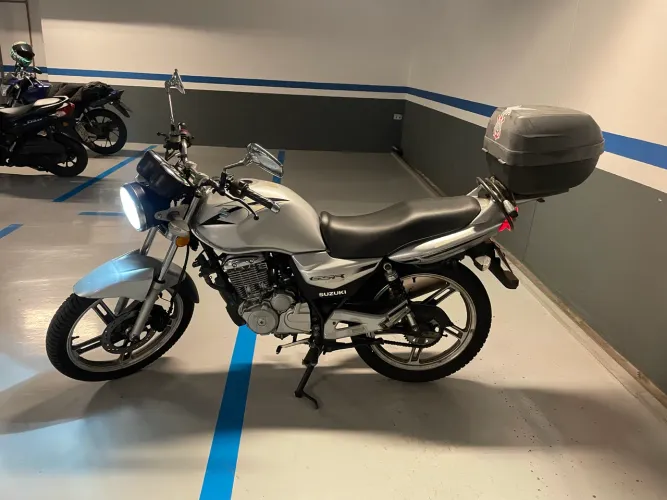 SUZUKI GSR150i - 2013