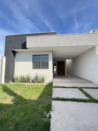 Casa com 3 dormitórios à venda, 220m² por R$ 650.000 - Jardim Atlântico Leste (I