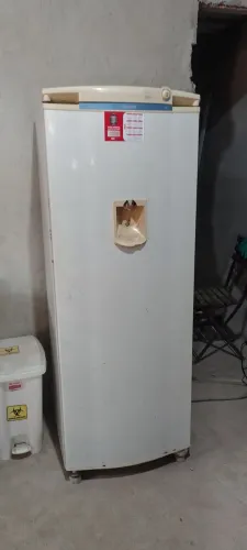 Geladeira gelo seco