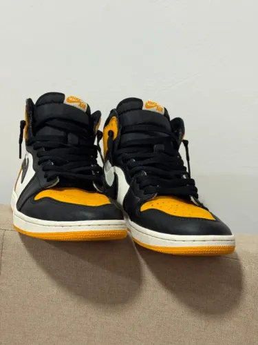 Tênis Air Jordan 1 High OG Taxi 44 BR - Usado