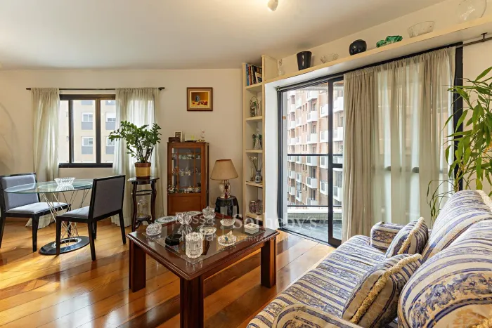 Cobertura com terraço, piscina e espaço gourmet em localização estratégica