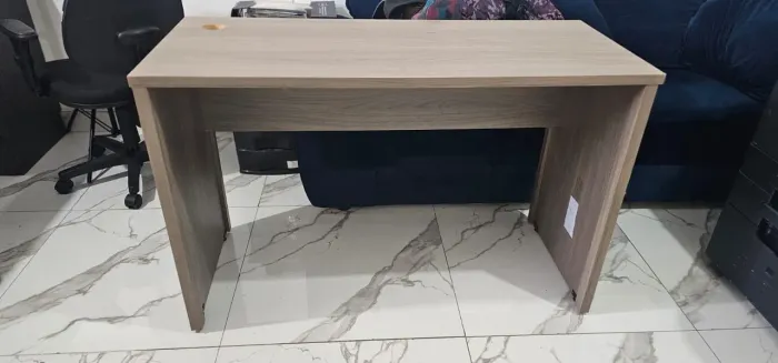 Mesa em MDF planejada 120x50 cm