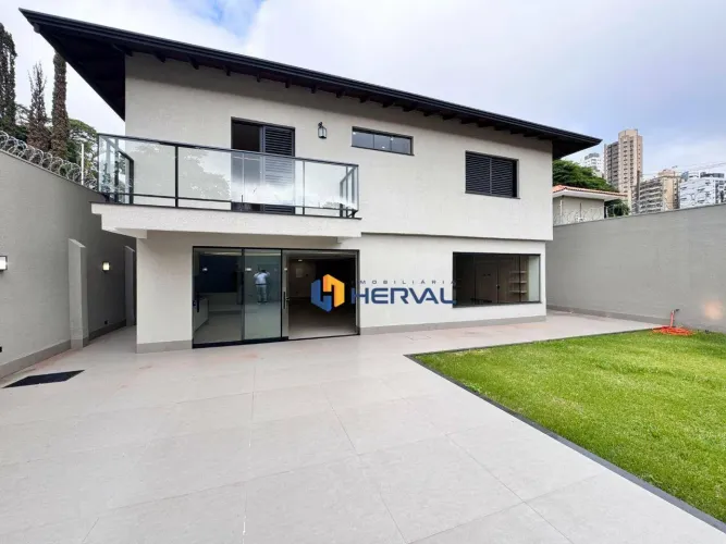 Casa alto padrão com 4 quartos à venda, 383 m² por R$ 2.900.000 - Zona 2 - Maringá/PR