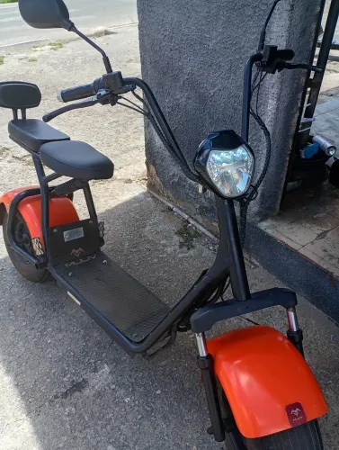 Scooter elétrica 