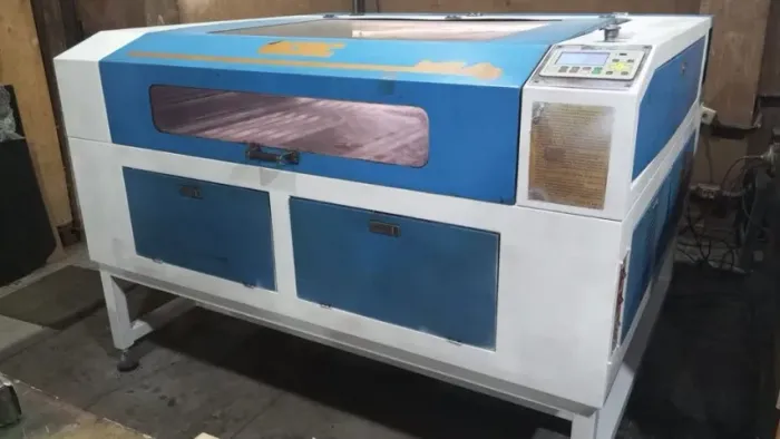 Maquina CNC LASER 1200x1000 - Marca ECNC - Completa Seminova