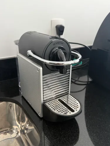 Cafeteira impecável