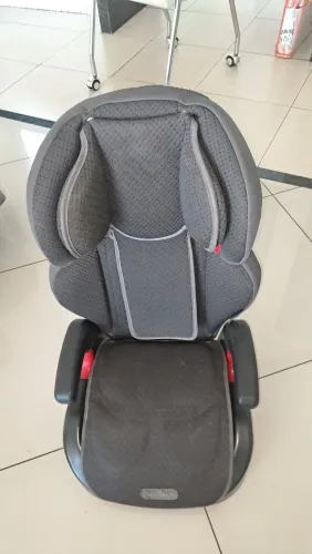 Cadeirinha infantil automóvel 