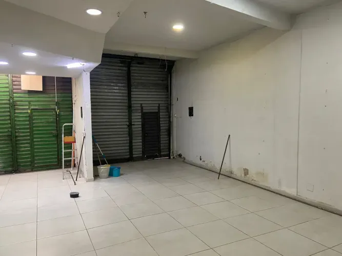 Lojas para aluguel tem 114 metros quadrados em Madureira - Rio de Janeiro - RJ