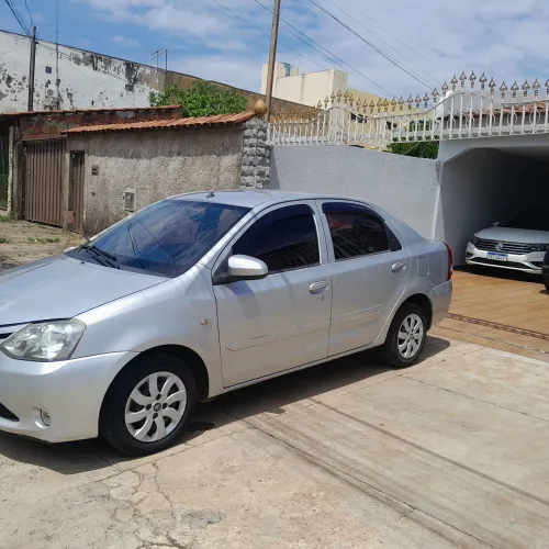 Toyota Etios XS Sedan 1.5 Flex 16V 4P Mec. 2015