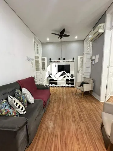 Casa à Venda na Vila Mathias em Santos com Quintal e 3 Dormitórios