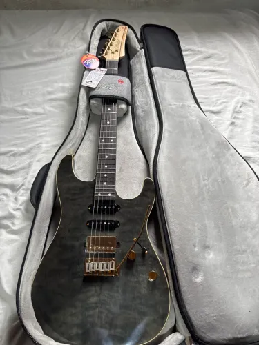 Guitarra Seizi Hashira - Black Ônix Gold