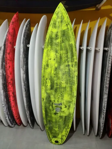 Prancha de Surf Direto da Fábrica. Oportunidade. 6'1 - 35 L.
