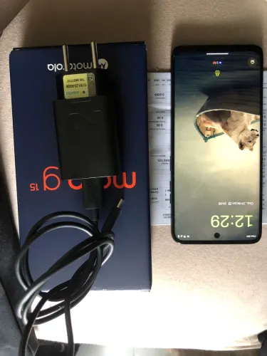 Moto G15 NOVO! VAI NA CAIXA COM CARREGADOR, CAPINHA E NOTA FISCAL.