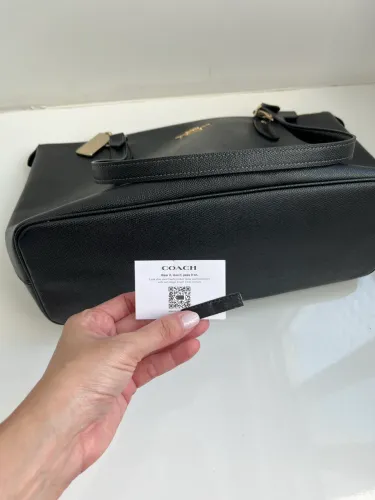 Bolsa coach preta grande couro