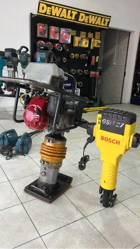 Vendo compactador de solo CSM e martelete BOSCH 30kg barato