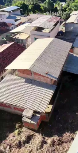 Casa com 3 quartos e lote de 408 m² - garagem e quintal amplo em Bela Vista de Minas/MG