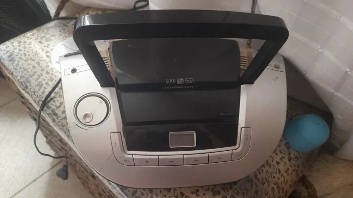 Som Philips pra conserto!!