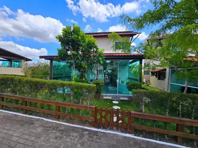 Casa dentro de condomínio com 04 quartos à venda em Chã Grande/PE!