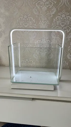 Aquário 8L com Led