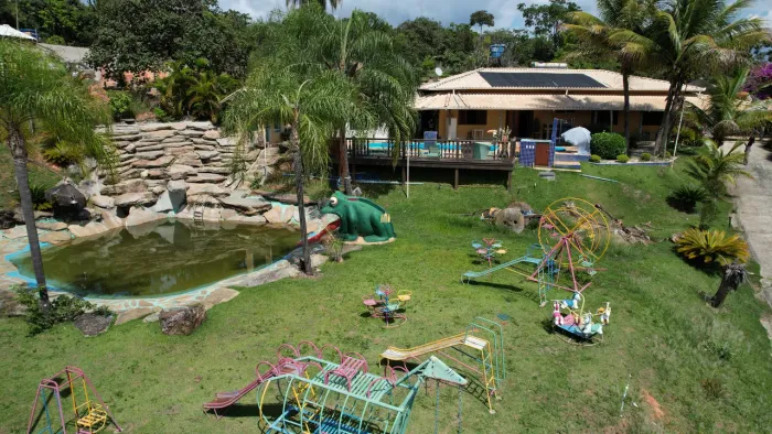 Casa de Luxo à Venda Condomínio Nosso Rancho: 4 Suítes, Lazer Completo e 5.000m²!