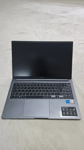 notebook samsung galaxy book4 inter core i5, intel irisxe graphics