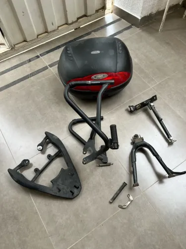 Baú suporte cavalete