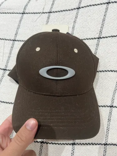 Boné Oakley piet
