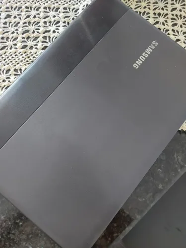 Notebook Samsung Core i3 / 2GB RAM / Windows 10