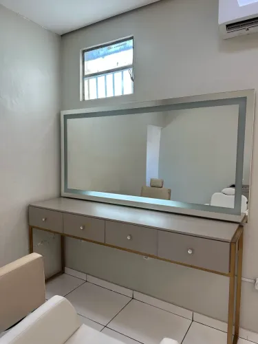 Vende se bancada e espelho