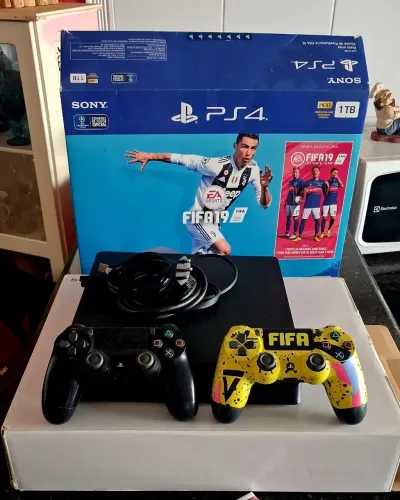Vendo Ps4 1 tera