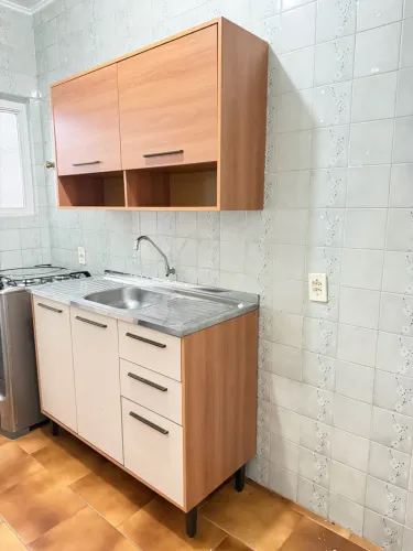 Balcão de pia com cuba inox + armário aéreo