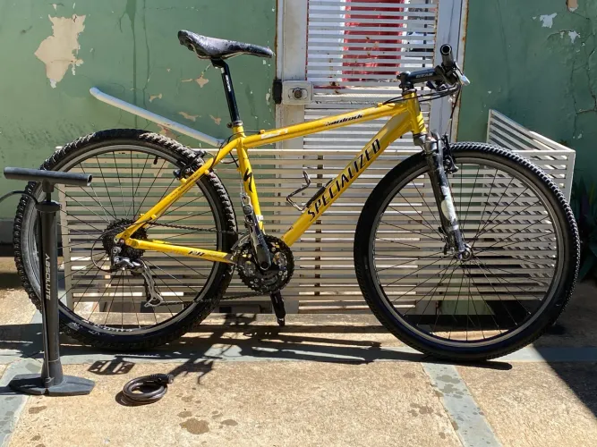 Bicicleta Specialized Hardrock Aro 26 | Shimano Deore/Alivio | Muito Conservada
