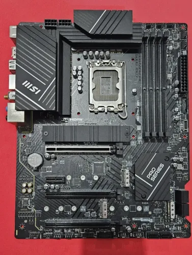 Placa Mae MSI Pro Z790-P Wifi, DDR5, Socket LGA1700, Chipset Intel Z790, PRO-Z790-P-WIFI