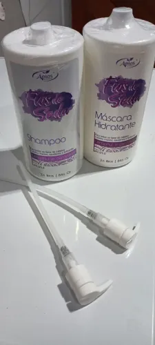 Shampoo e máscara hidratante Apoios de 2,5lt.