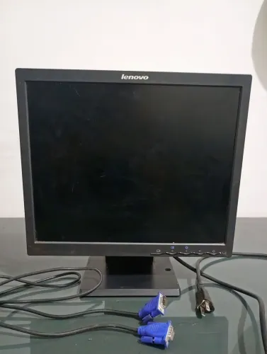 Monitor Lenovo