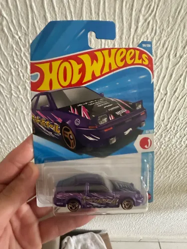 Miniatura Hot Wheels toyota AE86 Trueno