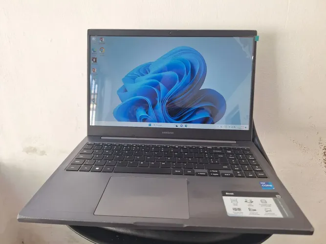 Notebook Samsung core i7 11°geração 8gb ssd256-tela15.6--com garantia