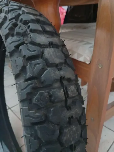 Pneu moto traseiro 120/80-18. Xre 300  lanterna 250. Temerei 250. Tornado 250