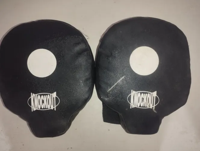 Manoplas de boxe KNOCKOUT