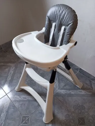Vendo cadeira de alimentação