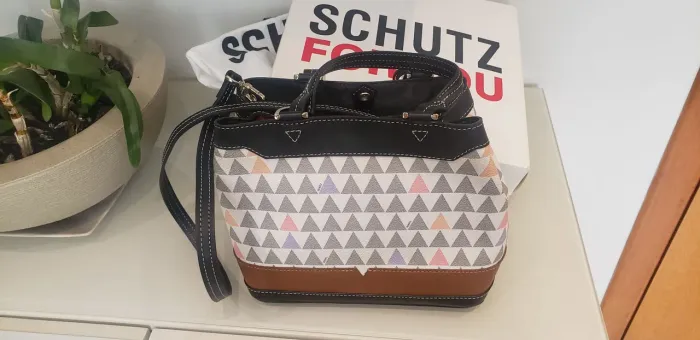 Bolsa Schutz