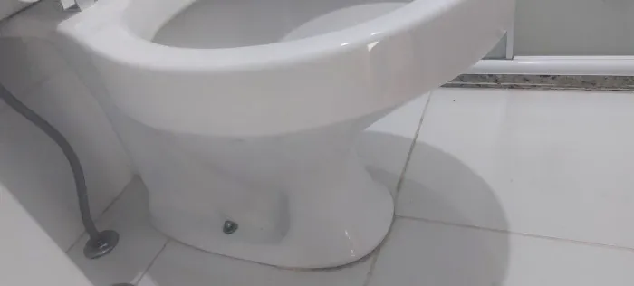 Vaso sanitário com caixa acoplada Deca Branco