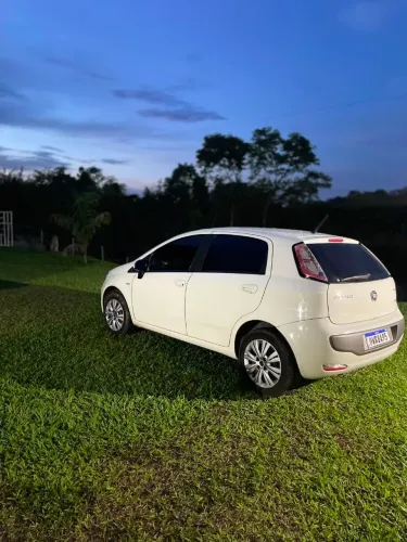 Fiat Punto Essence 1.6 Flex 16V 5P 2014