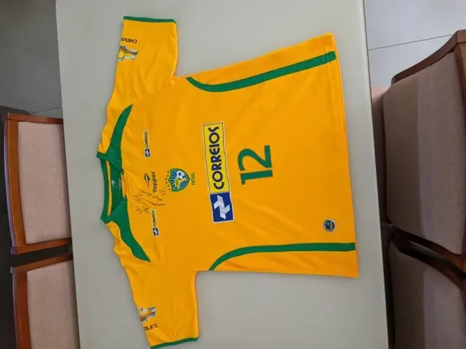 Camisa Oficial do Falcão Autografada - Item de Colecionador! ?