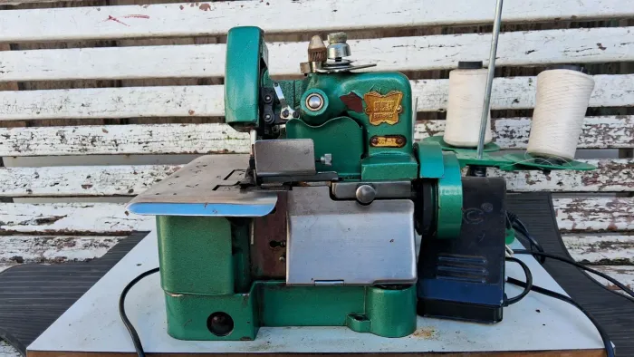 Máquina de costura 
